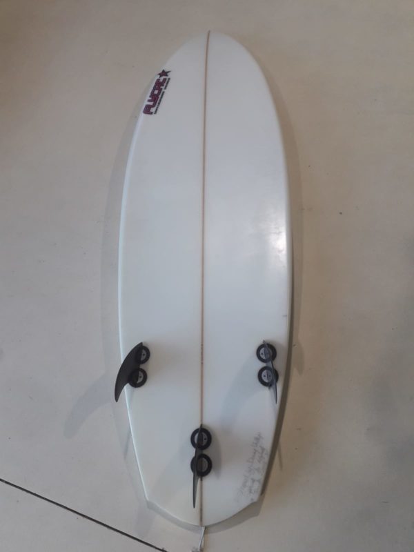 FLYCAT_SURFBOARD